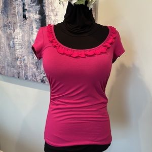 White House Black Market XS shirt sleeve fuschia top